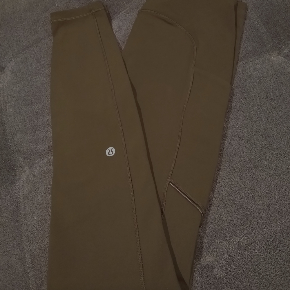Lululemon leggings size 4